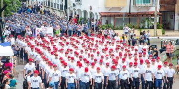 Miles de solidarenses desfilan para conmemorar el 114 aniversario del inicio de la Revolución Mexicana