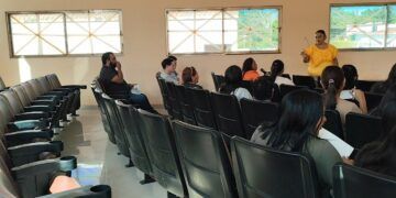 Poca asistencia a conferencia sobre violencia de género en José María Morelos