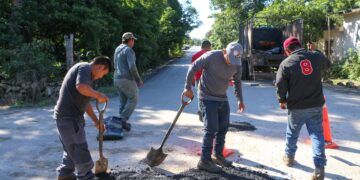 Prueban asfalto en frio para avanzar con bacheo en Kantunilkín