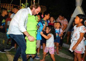 Celebra Fernando Muñoz posadas navideñas con su gente en Solidaridad
