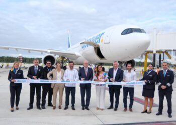 Tulum se conecta con Alemania en histórico vuelo directo de la aerolínea Discover Airlines: Mara Lezama