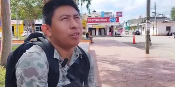 Invaden maleza y vehículos la vía federal y ciclopista entre La Presumida y José María Morelos