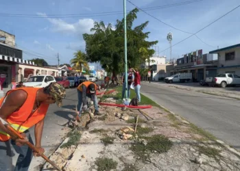 Inicia construcción de alumbrado público en beneficio de varias colonias de Chetumal