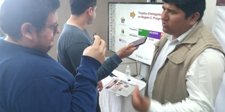 Avanza en Yucatán entrega de tarjetas de Jóvenes Construyendo el Futuro