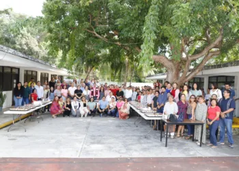 El ICATQR celebra tradicional corte de Rosca de Reyes con mensaje de reconciliación y compromiso