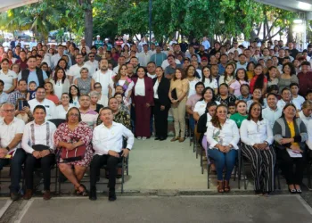 Entrega Mara Lezama material y equipos para fortalecer la educación básica y las actividades de las Misiones Culturales