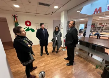 Invitan a Nivardo Mena para visitar Embajada mexicana en España