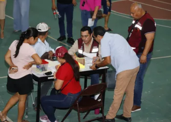 Éxito rotundo en la brigada de servicios gratuitos del ICATQR en el Parque Hábitat 2 de Chetumal