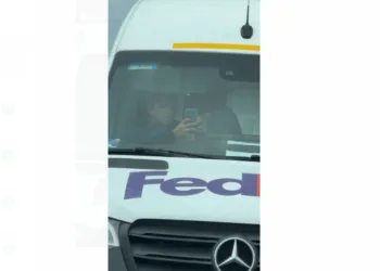Indignante: Chofer de FedEx agrede a niño con discapacidad por estacionamiento en Playa del Carmen