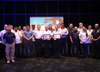 Se reúnen mandos policiales con jefes de seguridad de hoteles de Playa del Carmen