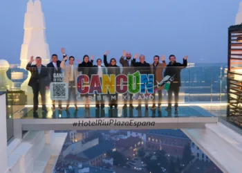 CANCÚN se proyecta al mundo entero desde la icónica terraza del hotel Riu Plaza España