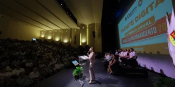 Impulsan Mara Lezama y Ana Paty Peralta servicio más moderno y eficiente con sistema digital para licencia de funcionamiento anual en Cancún