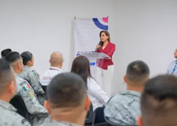 “Cada visitante trae prosperidad, hagamos que su llegada sea inolvidable”: Mara Lezama en clausura de capacitación de agentes aduaneros en Cancún