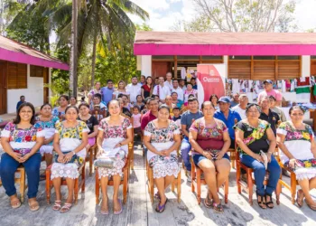 Capacitan en gestión de negocios y finanzas personales a mujeres artesanas de la zona maya de Tulum