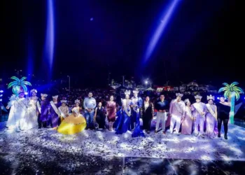 Espectacular inicio del Carnaval Neón Chetumal 2025