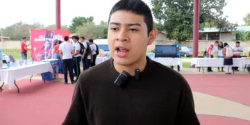 Jóvenes perciben falta de variedad en oferta educativa de universidades estatales
