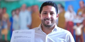 Mi compromiso es con la justicia social y las y los quintanarroenses, destaca Renán Sánchez al entregar su Informe Legislativo
