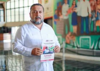 Voz de los quintanarroenses, eje de las decisiones legislativas: Jorge Sanén