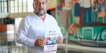 Voz de los quintanarroenses, eje de las decisiones legislativas: Jorge Sanén