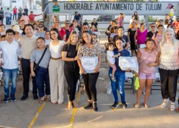 DIF-Tulum entrega apoyos alimentarios a madres solteras y mujeres en situación de vulnerabilidad