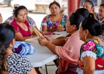 Empoderan a mujeres artesanas de Tulum con capacitaciones especializadas