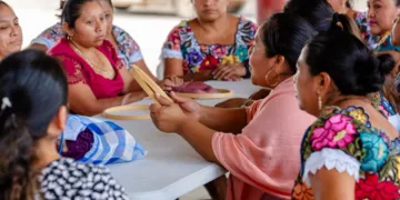 Empoderan a mujeres artesanas de Tulum con capacitaciones especializadas