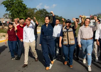 Más de 50 mil habitantes beneficiados con pavimentación de la avenida Constituyentes, en Misión de las Flores: Estefanía Mercado