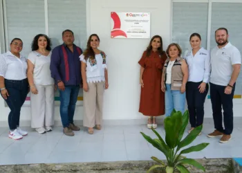 Dignifica Mara Lezama la Casa de Asistencia Integral para Adolescentes en Chetumal, y reciban atención con amor