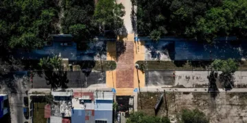 Entrega Mara Lezama rehabilitación vial y drenaje pluvial con obras dignas en la Av. Constituyentes con Tomás Aznar para devolver el brillo a Chetumal
