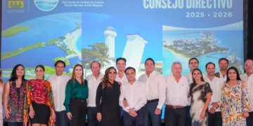 Encabeza Mara Lezama toma de protesta del Consejo Directivo de la Asociación de Hoteles de Cancún, Puerto Morelos e Isla Mujeres 2025-2028