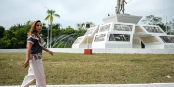 Devuelve Mara Lezama el brillo e importancia a la Glorieta del Mestizaje, en la entrada y salida de Chetumal, la capital