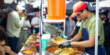 Inaugura Estefanía Mercado la “1ª Edición del Festival del Taco” en la Plaza 28 de Julio