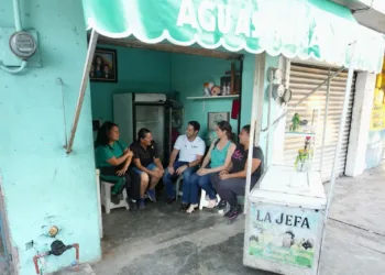 Renán Sánchez mantiene contacto cercano con la familia Verde en Chetumal