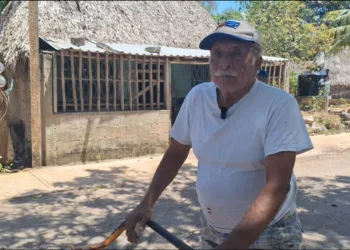 Habitantes de San Diego, inconformes con las altas tarifas eléctricas que impone la CFE