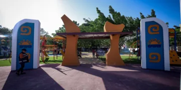 Devuelven el brillo al parque y biblioteca de la colonia Santa María en Chetumal