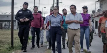 Yensunni Martínez recorre la colonia Fovissste II Etapa de Chetumal