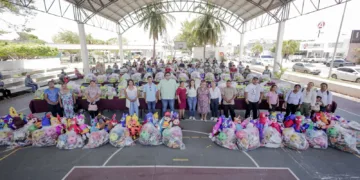 Llevarán sonrisas a las niñas y niños de comunidades othonenses