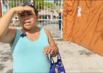 Padres de familia acusan al director de la telesecundaria Manuel Jesús Llanes Pasos de presunto desvío de recursos y falta de transparencia