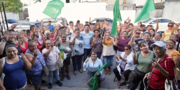Renán Sánchez Tajonar fortalece el vínculo ciudadano con vecinas y vecinos de la SM 101 en Cancún