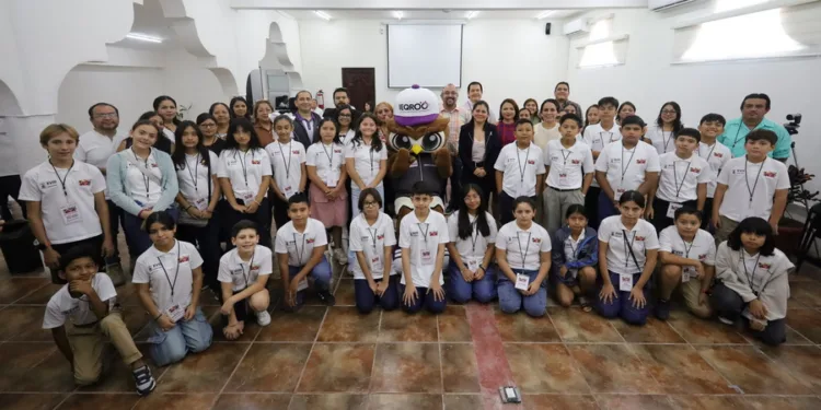 Parlamentarios infantiles visitan las instalaciones del IEQROO