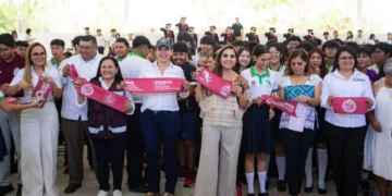 Invertir en educación es invertir en la paz: Estefanía Mercado