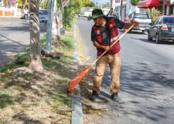 Con jornadas de limpieza refuerzan las medidas de prevención ante la próxima temporada de lluvias en Chetumal
