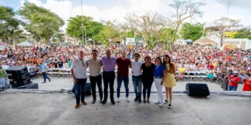 Mamás de Tulum son consentidas en grande en su día