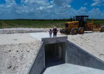 Mara Lezama resuelve deslaves en la carretera Morocoy-San Pedro Peralta con 6 nuevas bocas de tormenta
