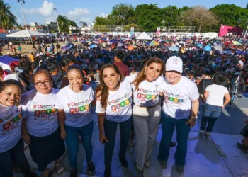 Más de 5 mil niñas y niños de Chetumal disfrutaron, con la gobernadora Mara Lezama, un alegre festival del Día de la Niña y el Niño