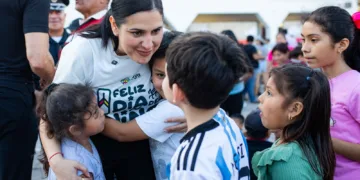 Estefanía Mercado convierte la Plaza 28 de Julio en el corazón de la infancia con más de 5 mil niñas y niños celebrando su día
