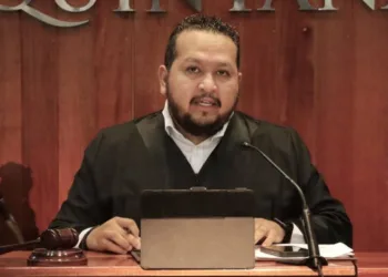 Y ahora van por Sergio Avilés Demeneghi. Ya no lo quieren en la presidencia del Teqroo