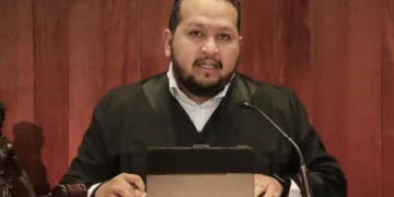Y ahora van por Sergio Avilés Demeneghi. Ya no lo quieren en la presidencia del Teqroo