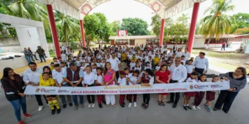 Tras más de 50 años, Mara Lezama salda deuda histórica con la primaria “Santiago Pacheco Cruz”, de Chetumal, al entregar domo escolar