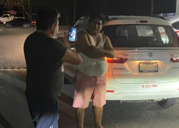 Asaltan a taxista durante servicio nocturno en Tulum